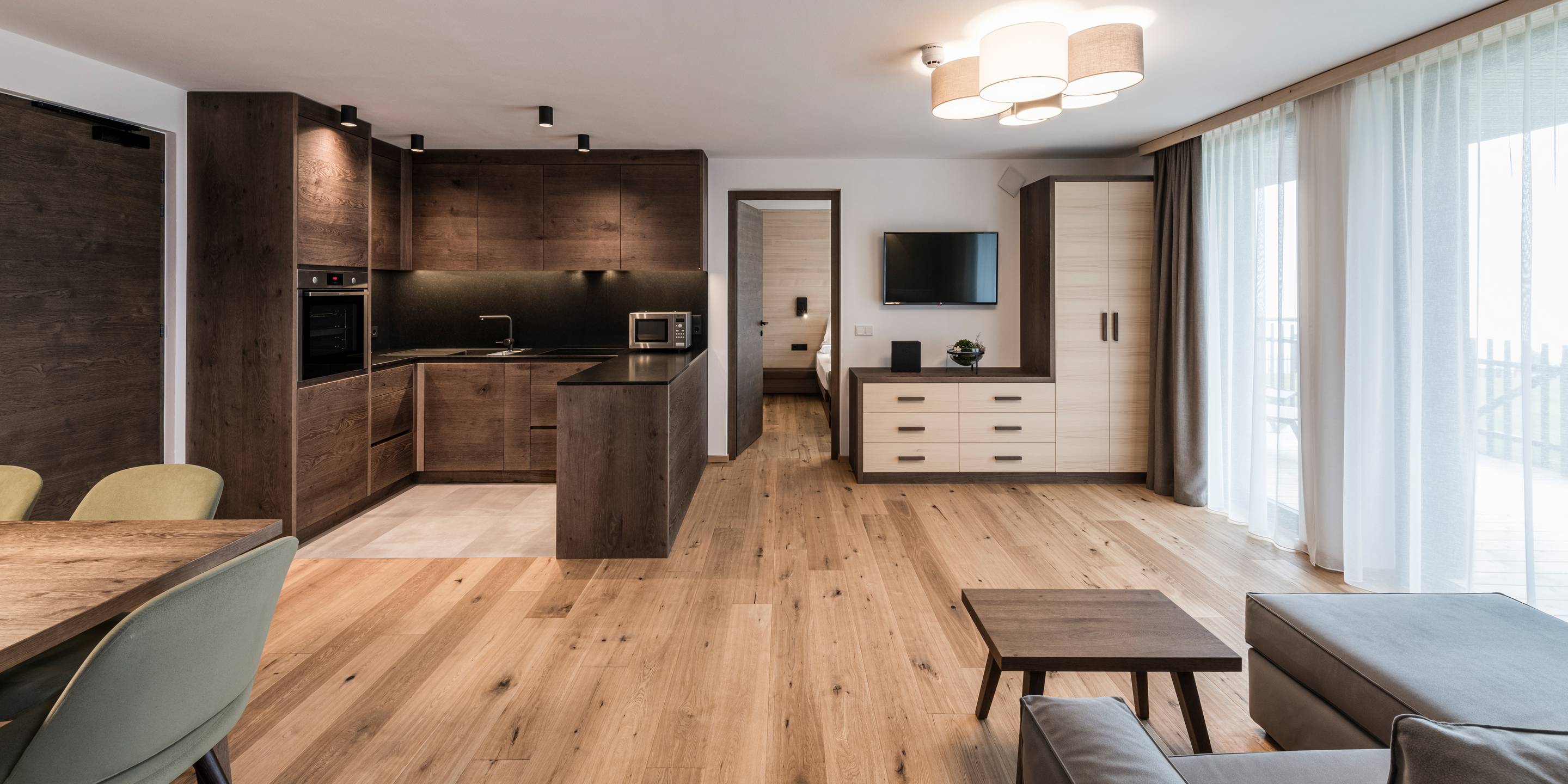 Comfortable Apartment With Mountain Vistas photo